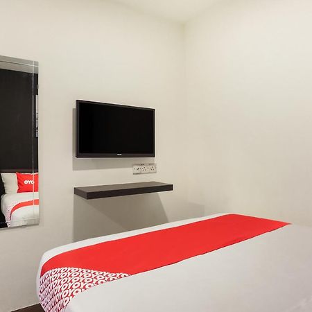Oyo 90460 Hotel Kl2F Rest & Go Shah Alam Zewnętrze zdjęcie