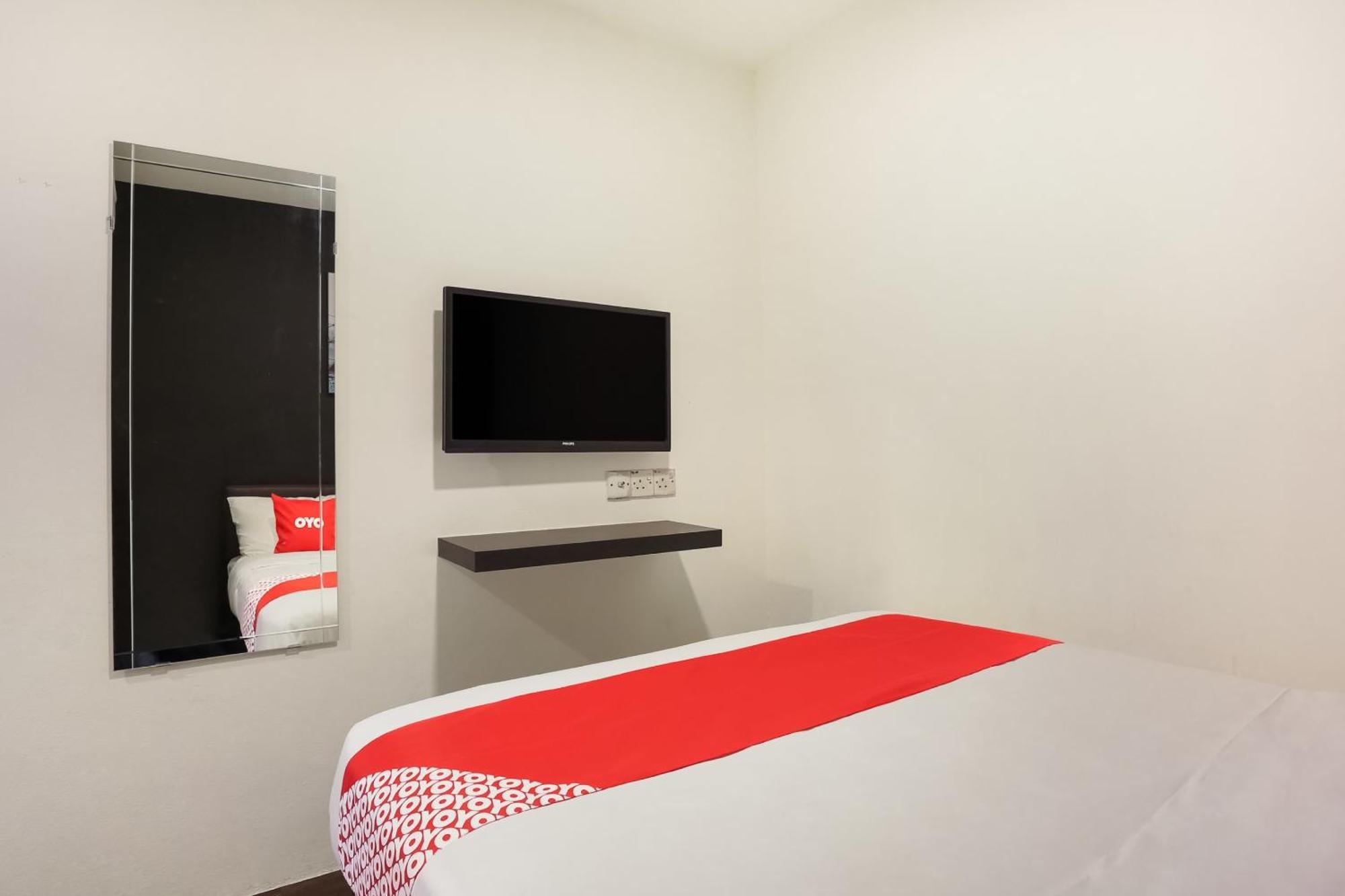 Oyo 90460 Hotel Kl2F Rest & Go Shah Alam Zewnętrze zdjęcie