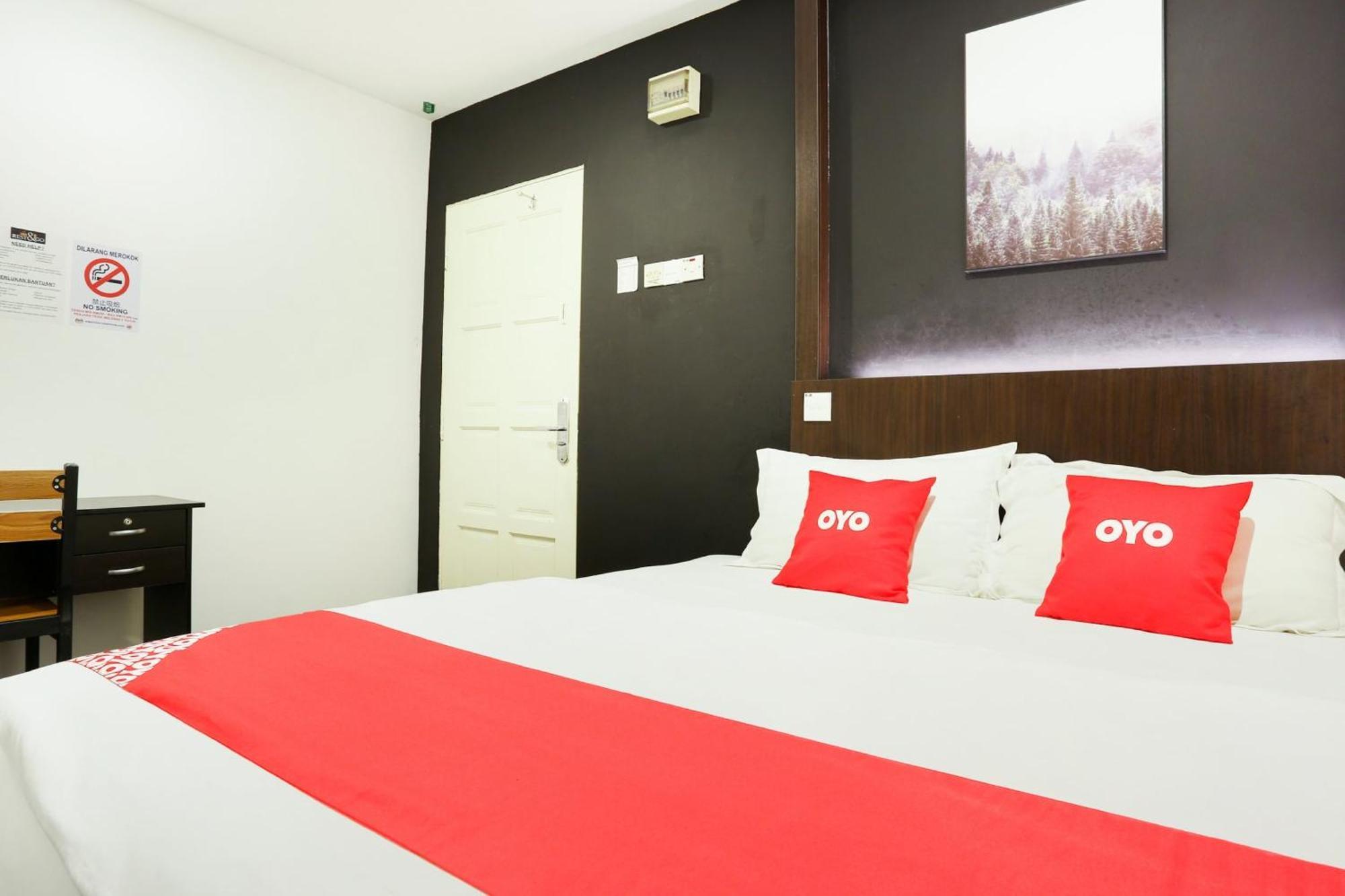 Oyo 90460 Hotel Kl2F Rest & Go Shah Alam Zewnętrze zdjęcie