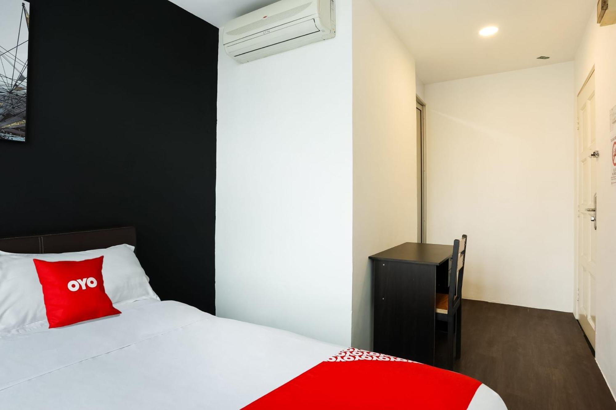 Oyo 90460 Hotel Kl2F Rest & Go Shah Alam Zewnętrze zdjęcie