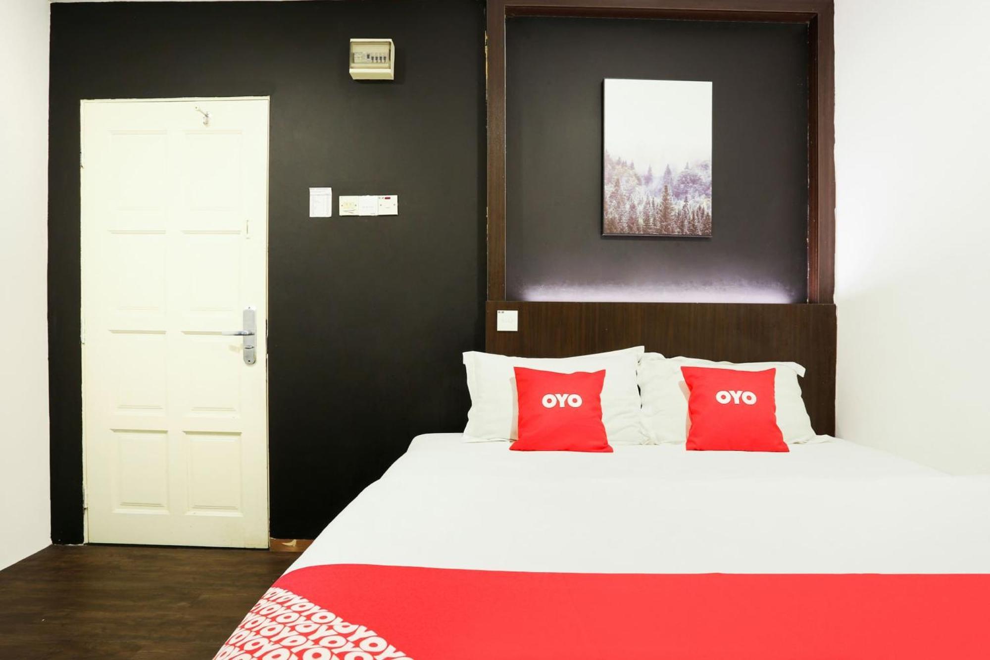 Oyo 90460 Hotel Kl2F Rest & Go Shah Alam Zewnętrze zdjęcie