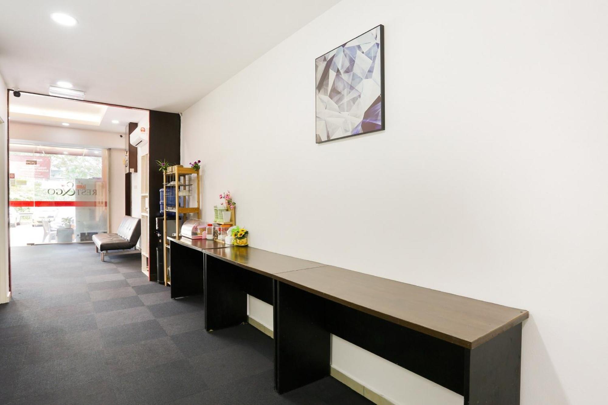 Oyo 90460 Hotel Kl2F Rest & Go Shah Alam Zewnętrze zdjęcie