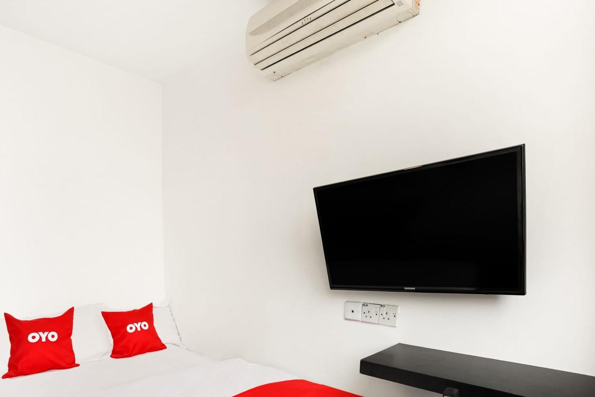 Oyo 90460 Hotel Kl2F Rest & Go Shah Alam Zewnętrze zdjęcie
