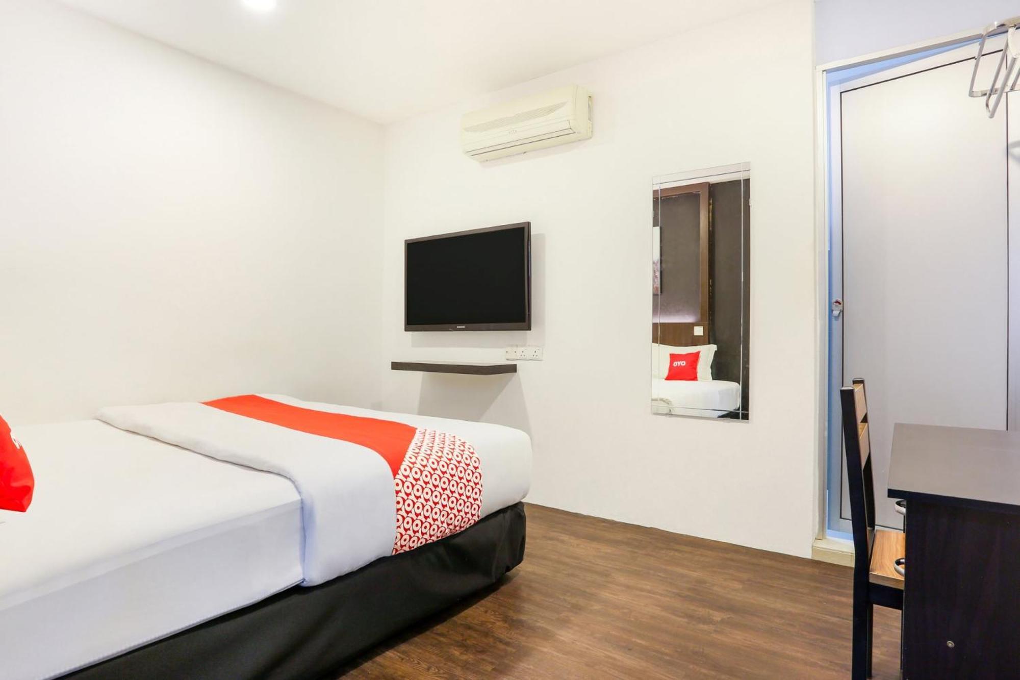 Oyo 90460 Hotel Kl2F Rest & Go Shah Alam Zewnętrze zdjęcie