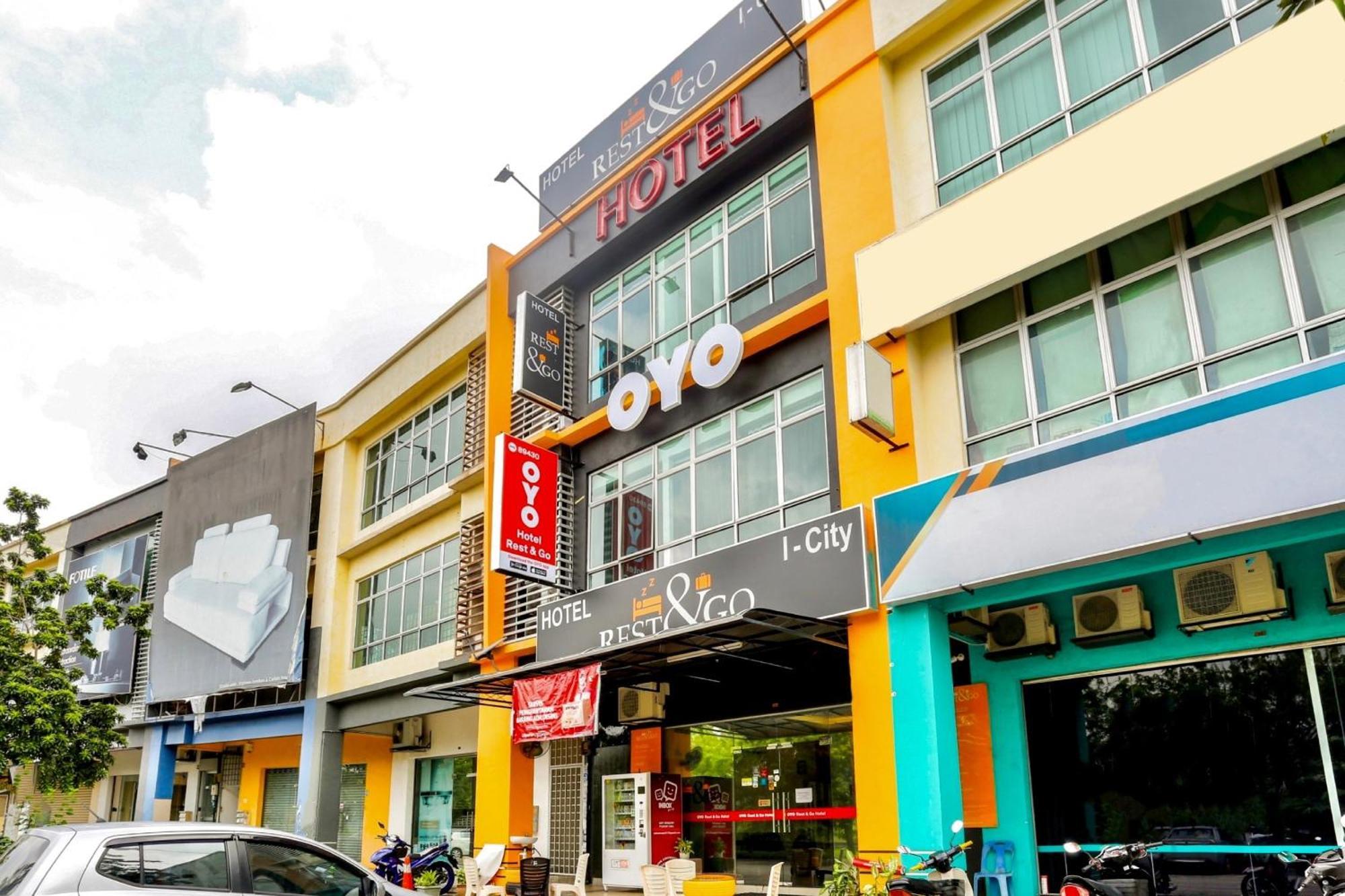 Oyo 90460 Hotel Kl2F Rest & Go Shah Alam Zewnętrze zdjęcie