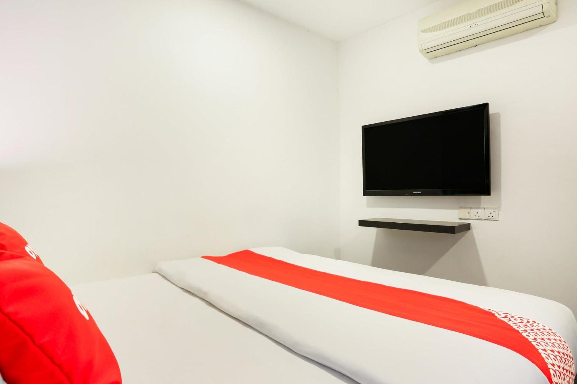 Oyo 90460 Hotel Kl2F Rest & Go Shah Alam Zewnętrze zdjęcie